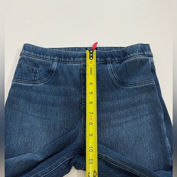 Spanx Pull On Blue Jeans Size Medium - Picture 6 of 8